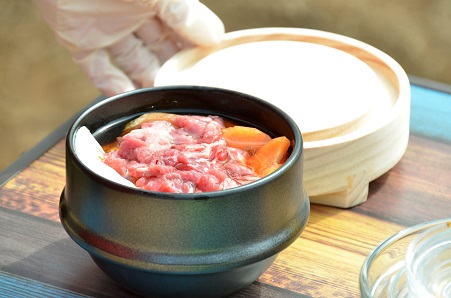 ひとり羽釜土鍋でおひとりさま すき焼き釜飯 おあそびマスターズ
